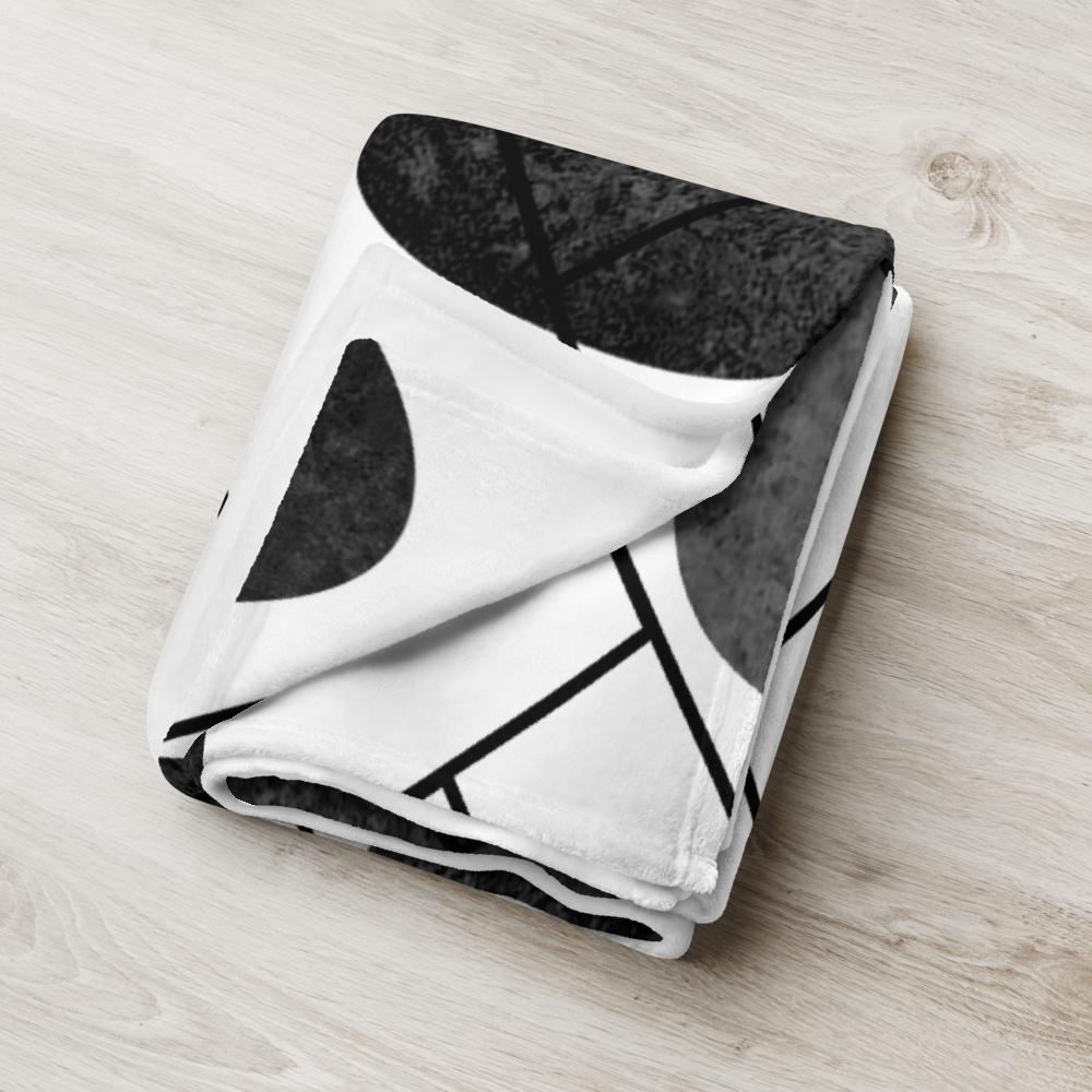 Black Abstract Zigzag Throw Blanket – 50x60” Modern White & Black Cozy Blanket for Minimalist Decor