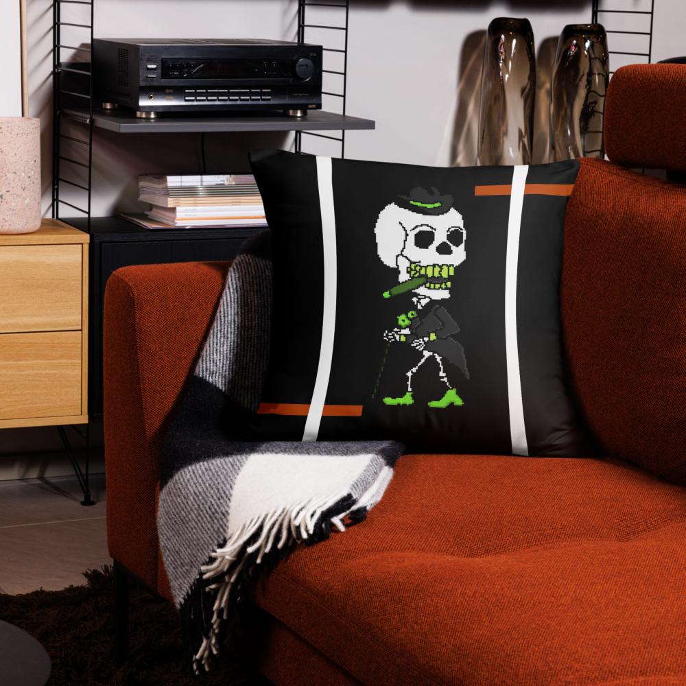 Black & White Halloween Throw Pillow – 22x22 Spooky Decorative Cushion